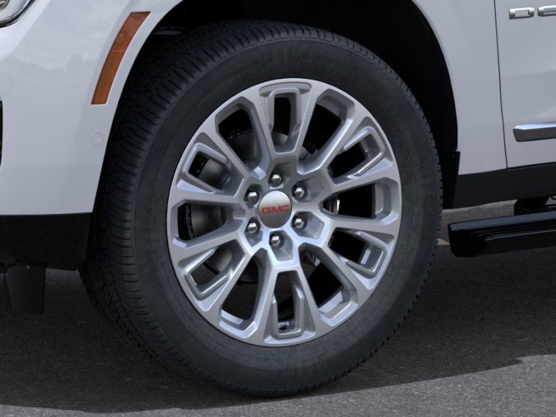 2026 GMC Yukon XL Denali - Photo 9