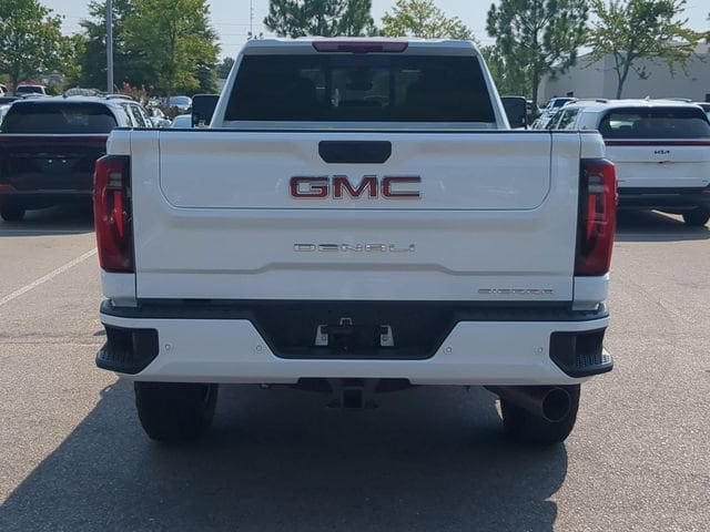 2026 GMC Sierra 3500HD Denali - Photo 6