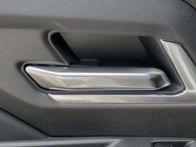 2025 Chevrolet Silverado EV LT - Photo 37