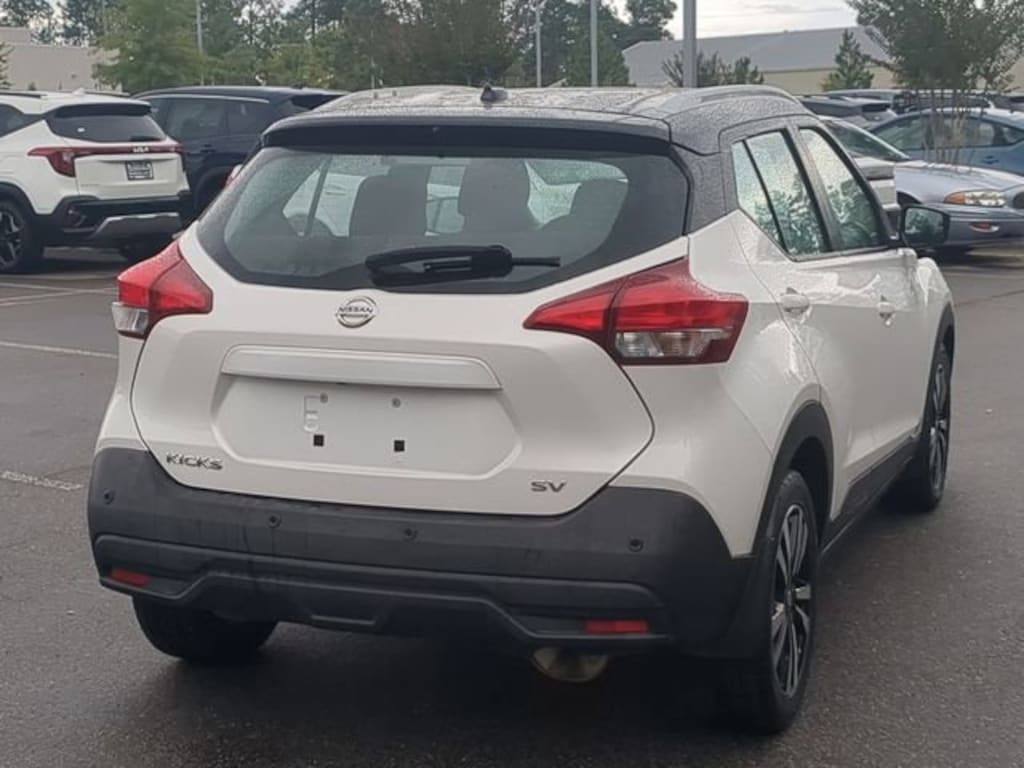 Used 2020 Nissan Kicks SV