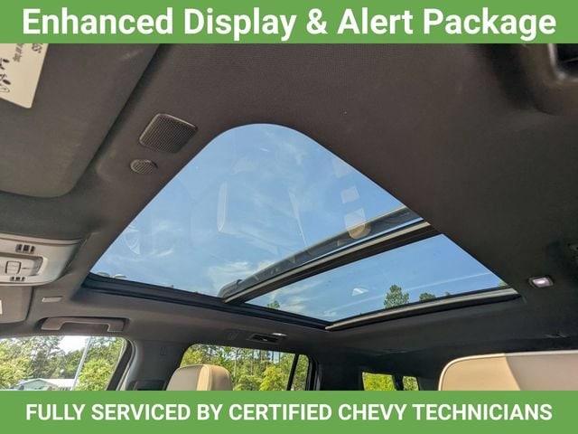 2023 Chevrolet Suburban Premier - Photo 24