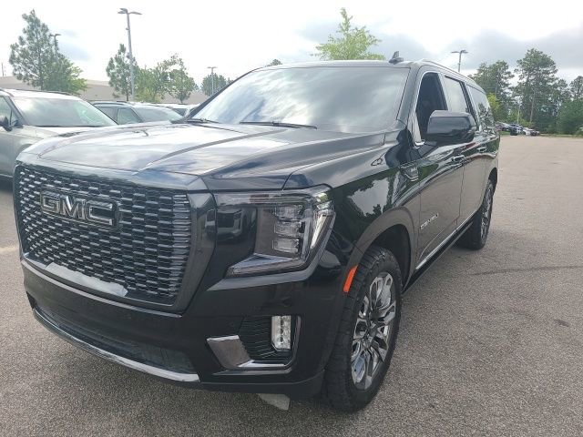 2024 GMC Yukon Denali Ultimate AWD's photo