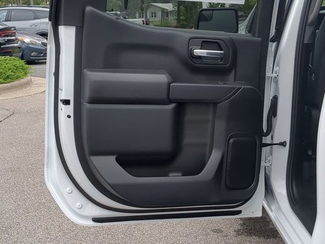 2025 Chevrolet Silverado 1500 Custom - Photo 32