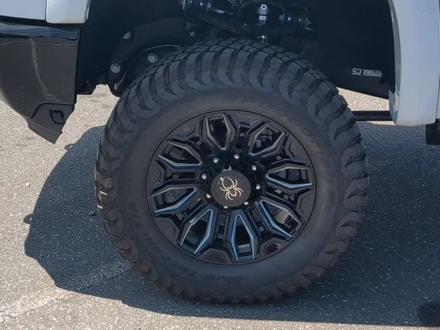 2026 Chevrolet Silverado 2500 HD LTZ - Photo 12