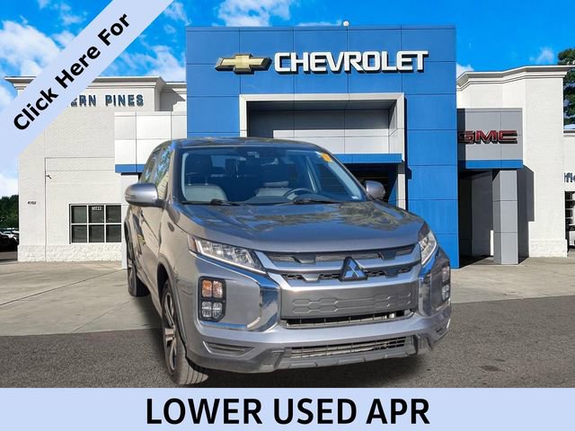 2024 Mitsubishi Outlander Sport SE's photo