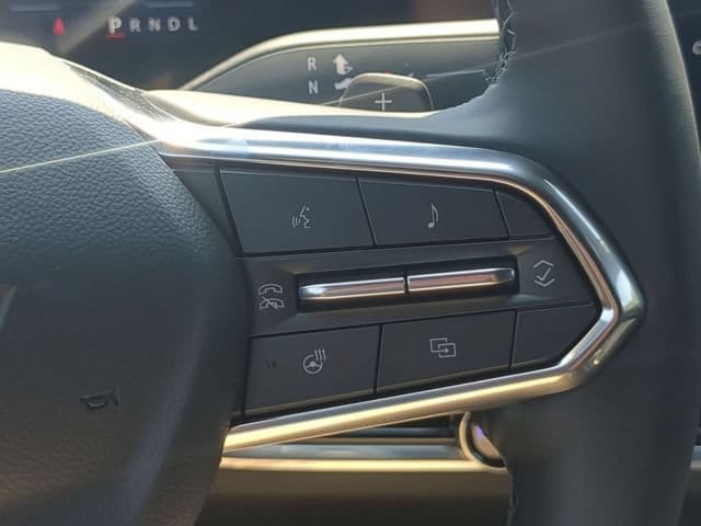 2027 Chevrolet Equinox LT - Photo 22