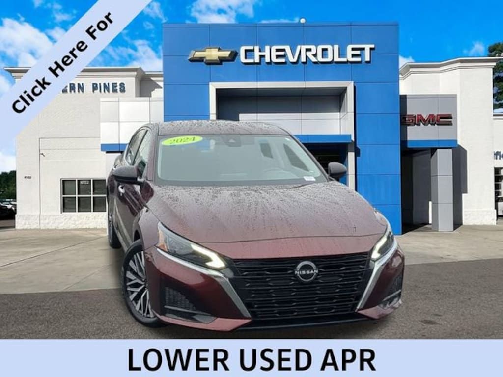 Used 2024 Nissan Altima 2.5 SV Sedan