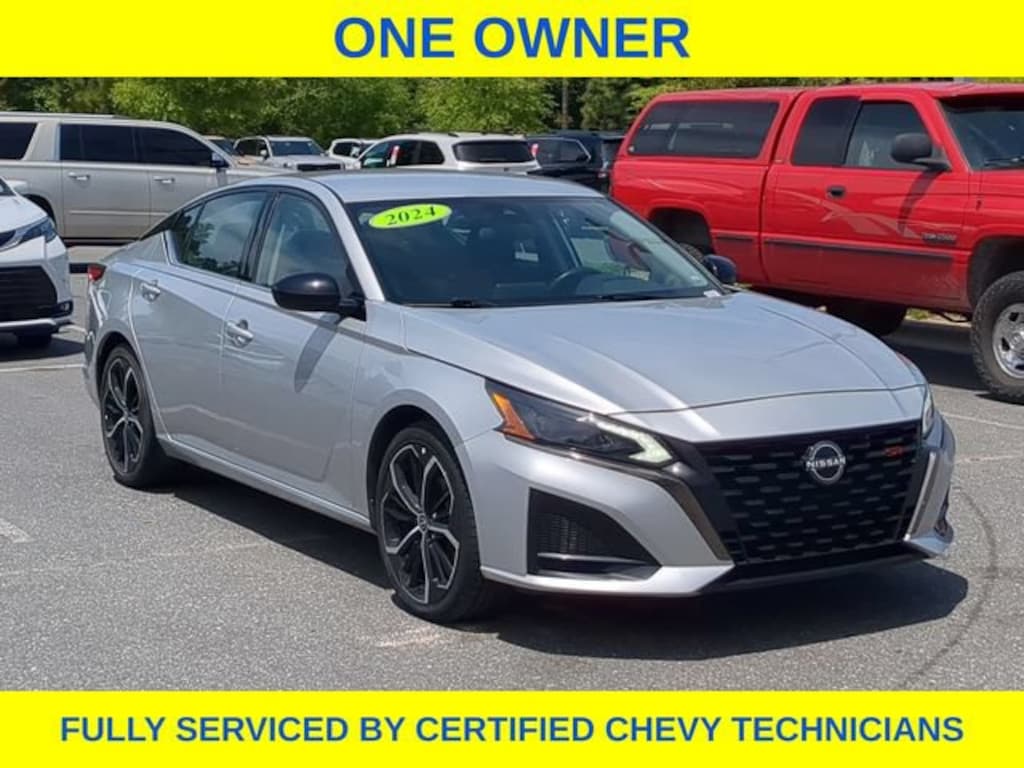 Used 2024 Nissan Altima 2.5 SR Sedan