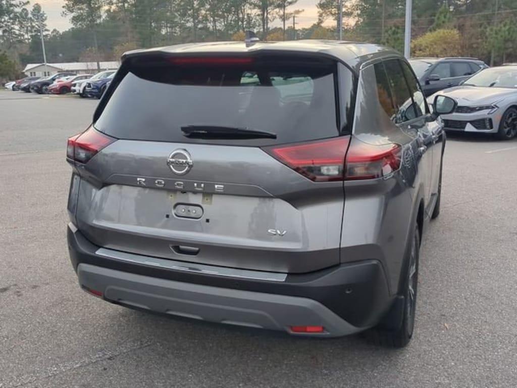 Used 2021 Nissan Rogue SV SUV
