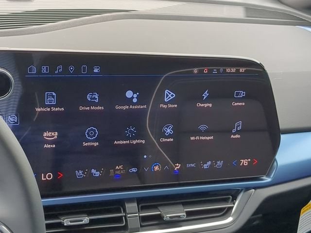 2025 Chevrolet Equinox EV LT - Photo 25