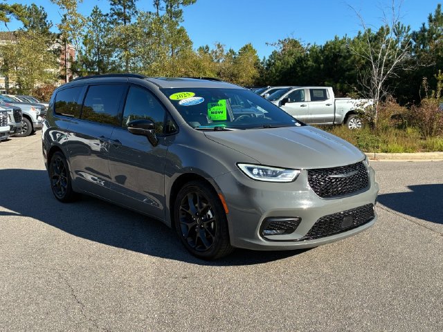 2025 Chrysler Pacifica