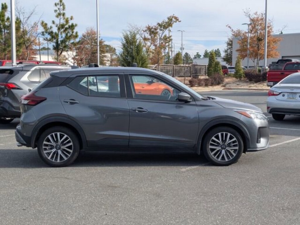 Used 2023 Nissan Kicks SV