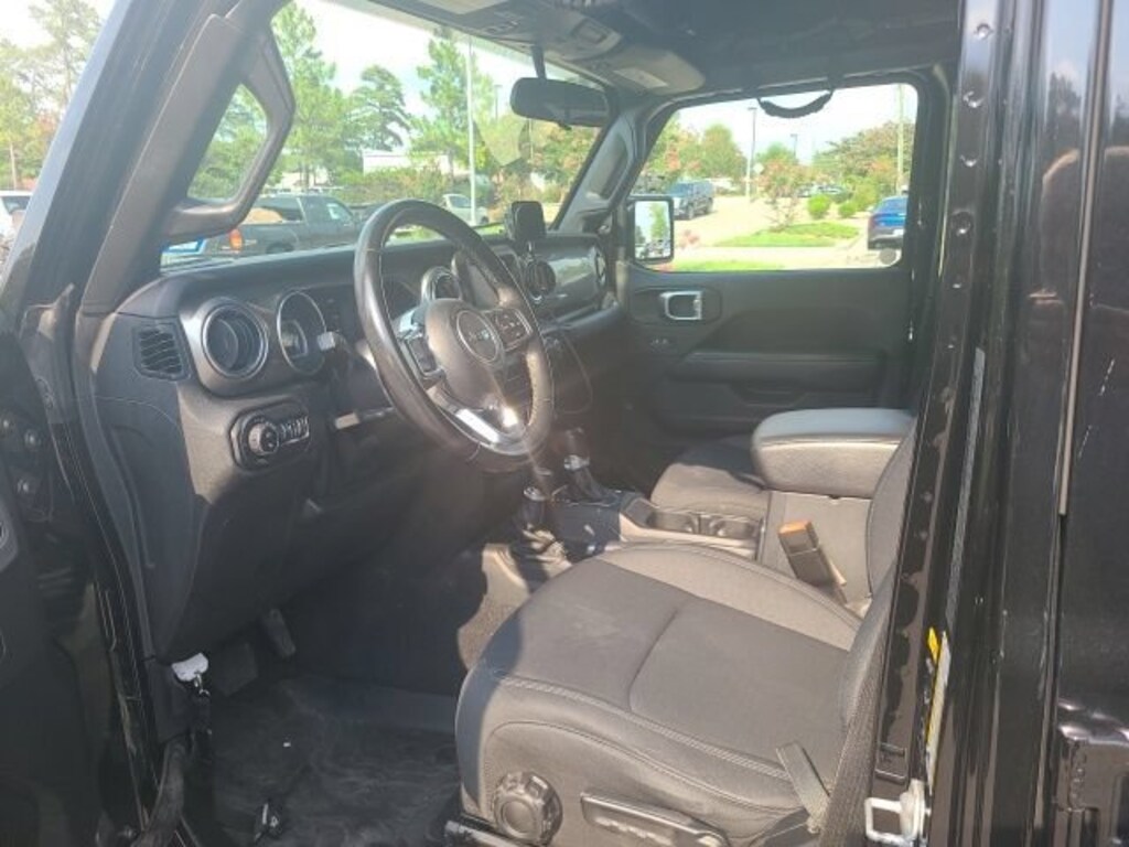 Used 2020 Jeep Gladiator Overland Truck Crew Cab