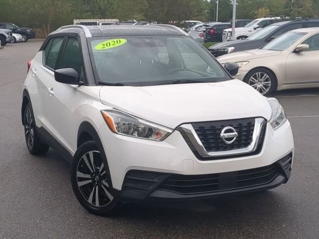 Used 2020 Nissan Kicks SV