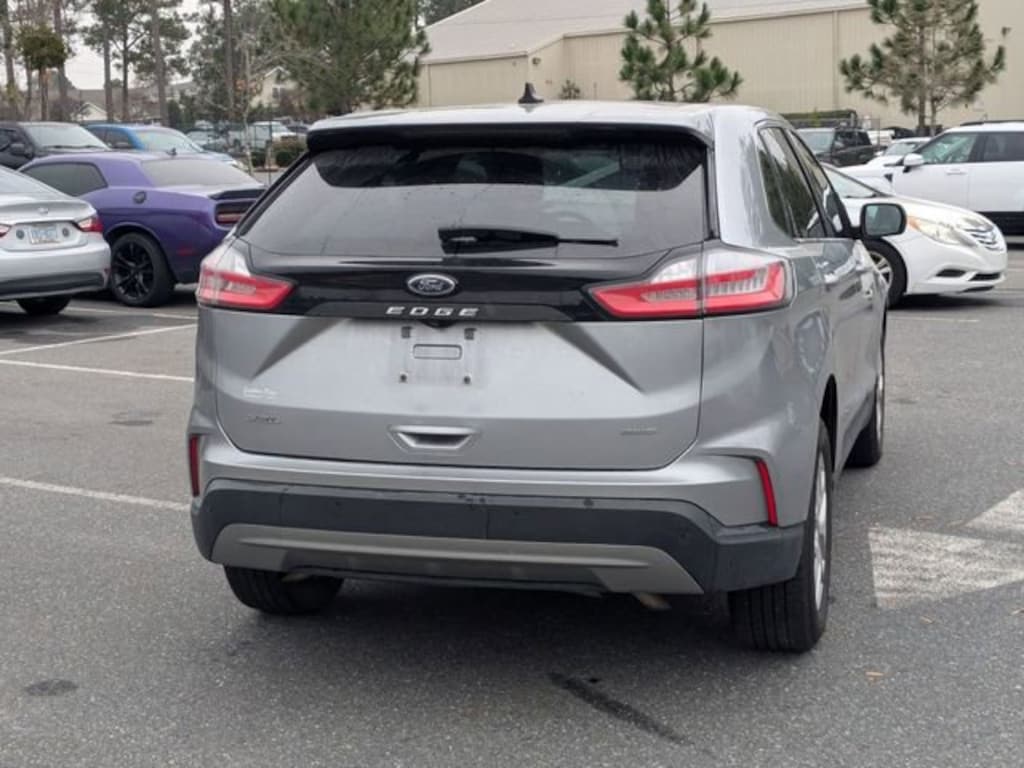 Used 2022 Ford Edge SEL