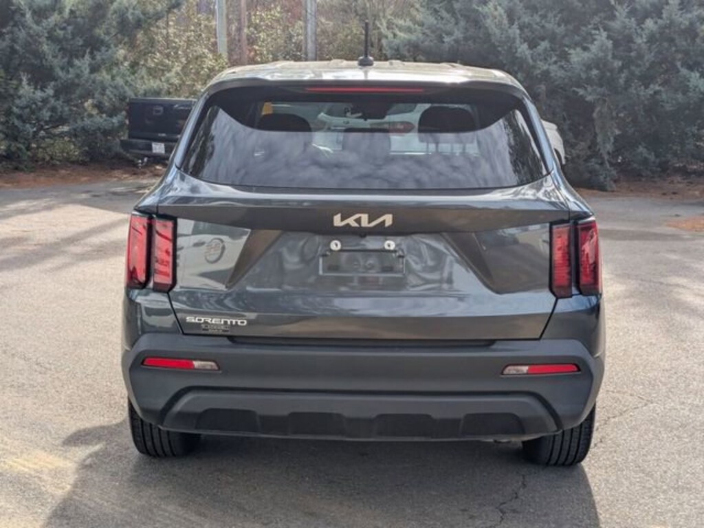 Used 2023 Kia Sorento LX SUV