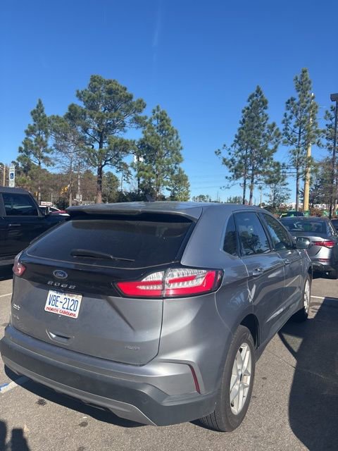 2022 Ford Edge SEL photo 3