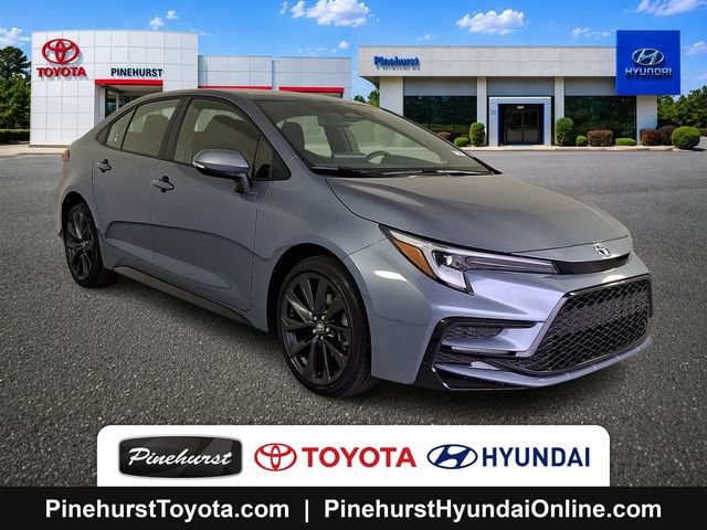 2025 Toyota Corolla SE Hybrid CVT's photo