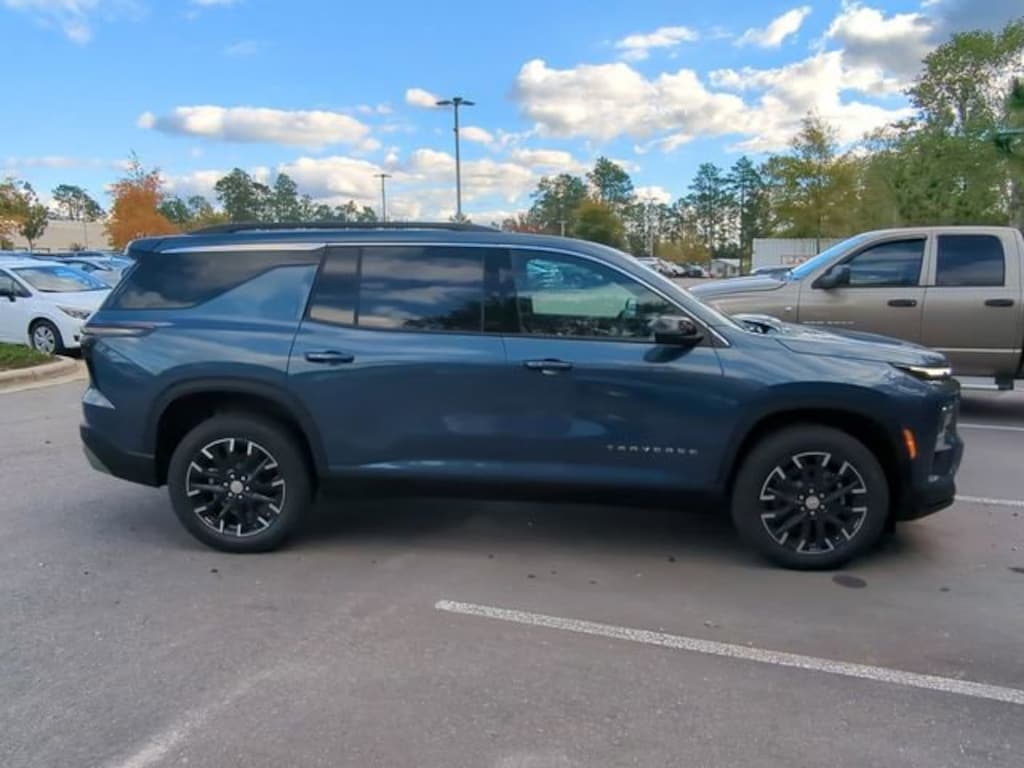New 2026 Chevrolet Traverse LT SUV