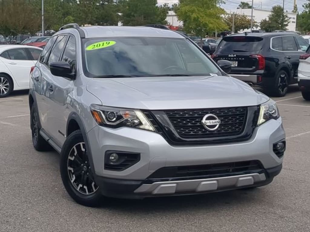 Used 2019 Nissan Pathfinder SV