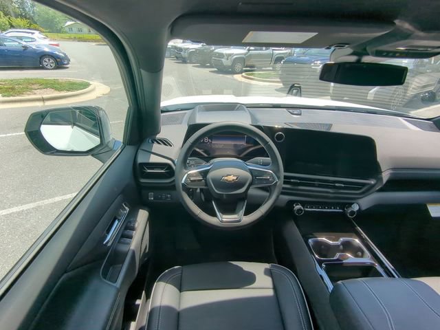 2025 Chevrolet Silverado EV LT - Photo 40