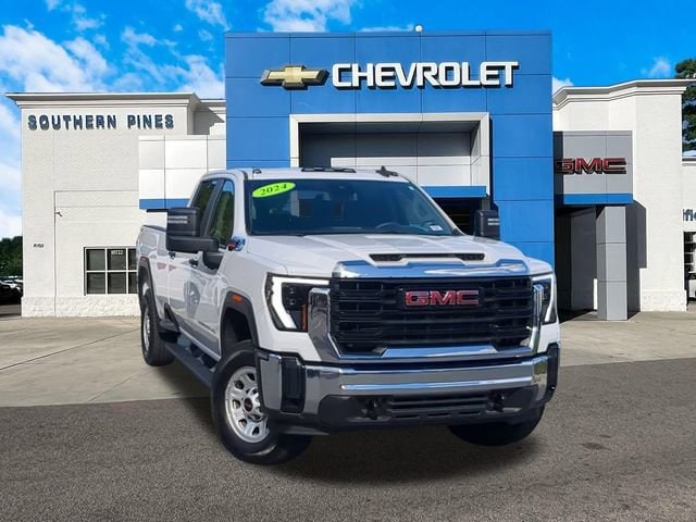 2024 GMC Sierra 3500HD Pro's photo