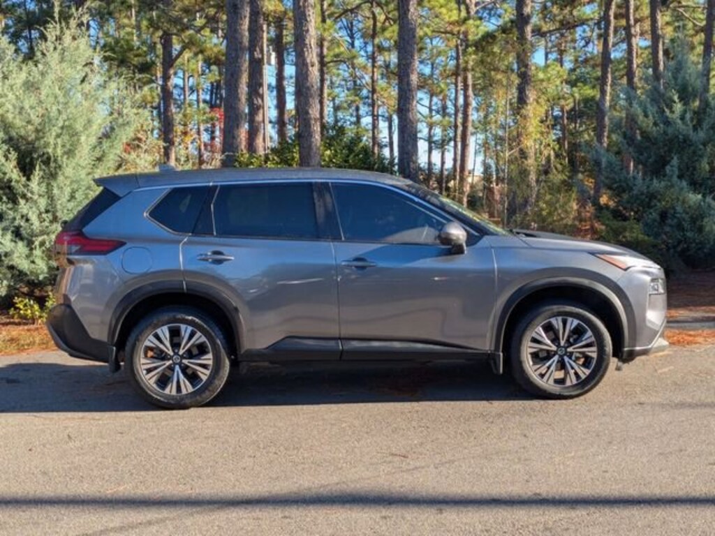 Used 2021 Nissan Rogue SV