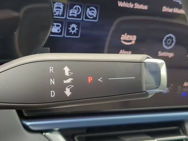 2025 Chevrolet Equinox EV LT - Photo 29