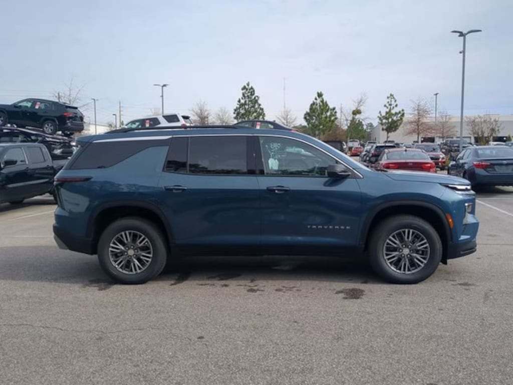 New 2026 Chevrolet Traverse LT SUV