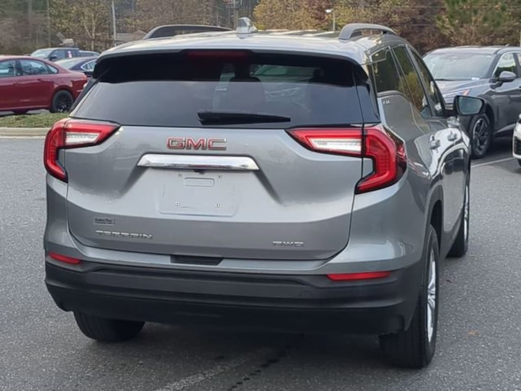 Used 2023 GMC Terrain SLE SUV