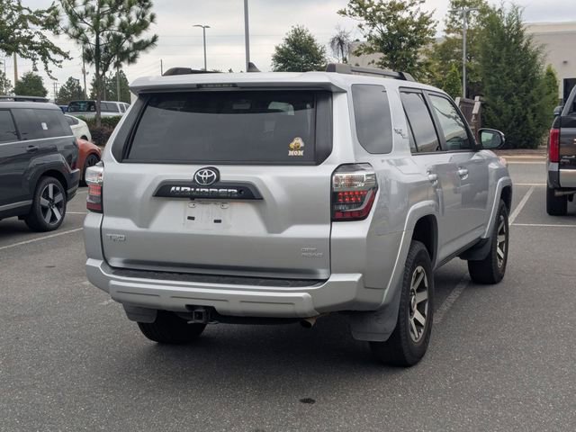 2019 Toyota 4Runner SR5 photo 2