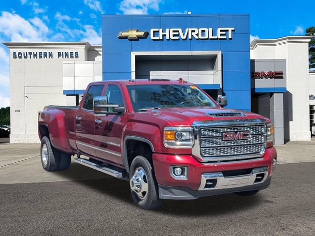 2019 GMC Sierra 4WD Crew Cab Long Box Denali's photo