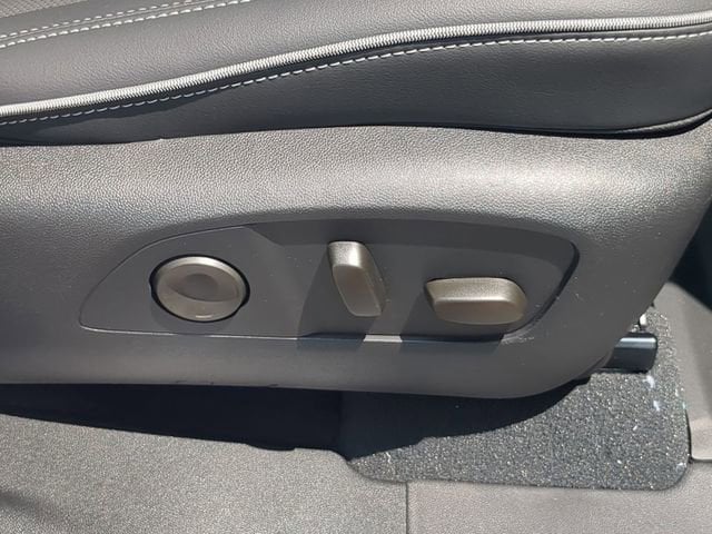 2025 Chevrolet Silverado EV LT - Photo 47