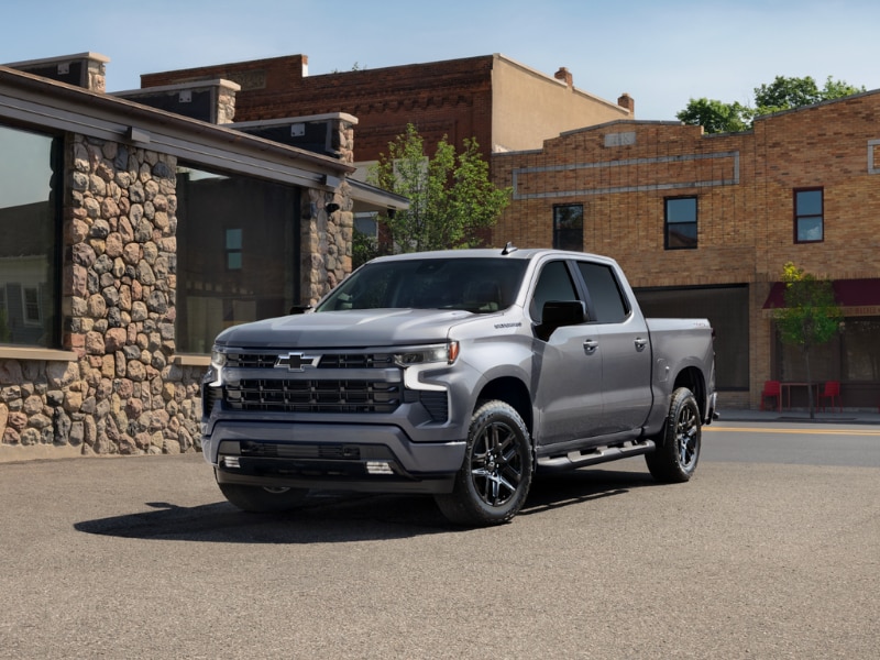 Silverado 1500 vs RAM 1500 performance comparison