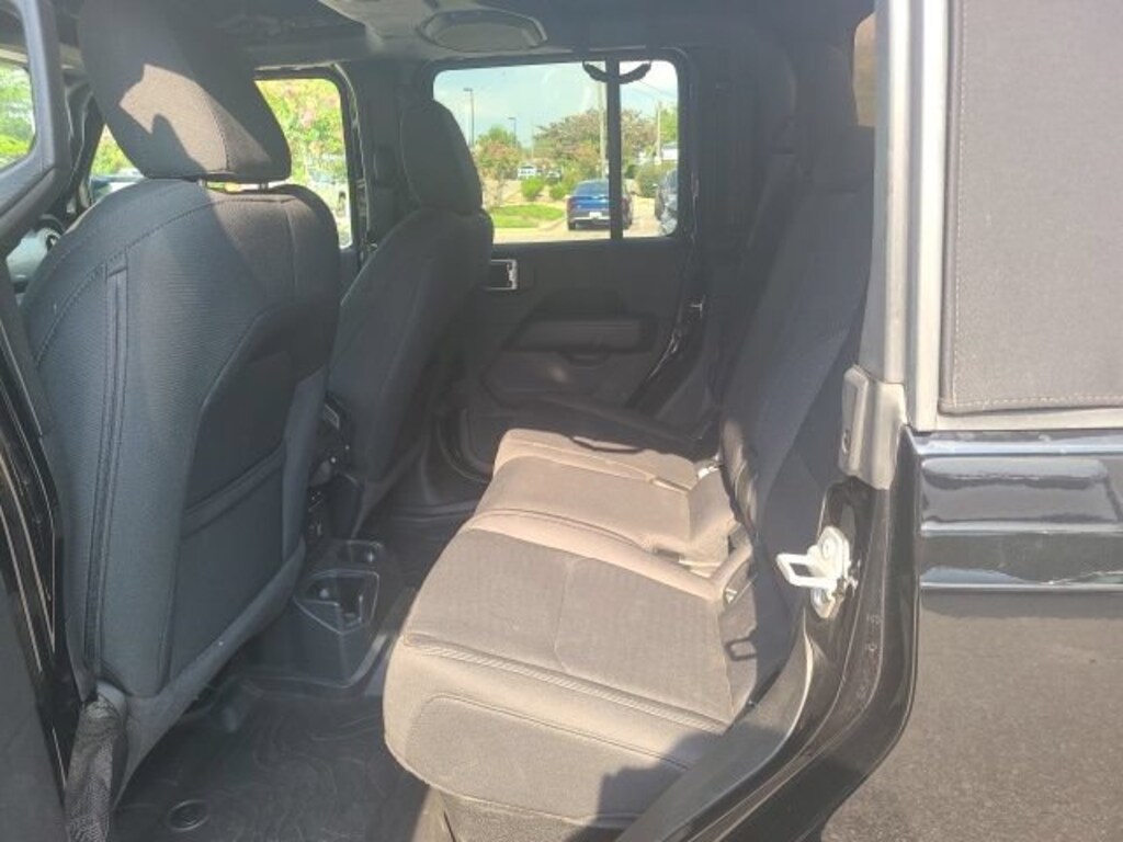 Used 2020 Jeep Gladiator Overland Truck Crew Cab