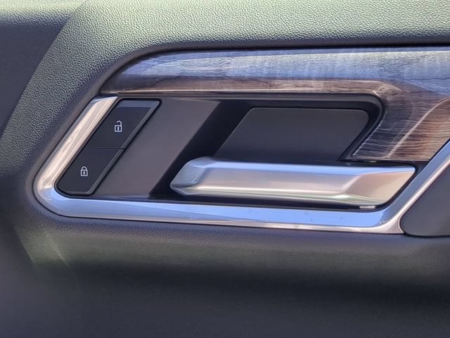 2026 Chevrolet Silverado 2500 HD LTZ - Photo 39