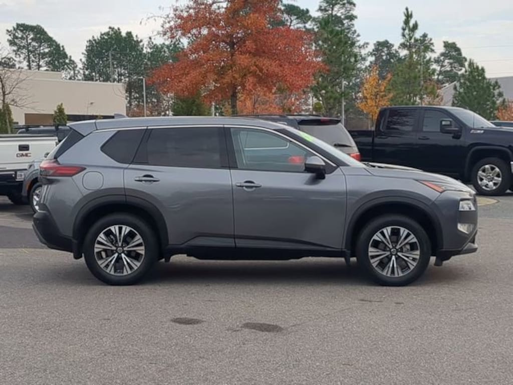 Used 2021 Nissan Rogue SV SUV