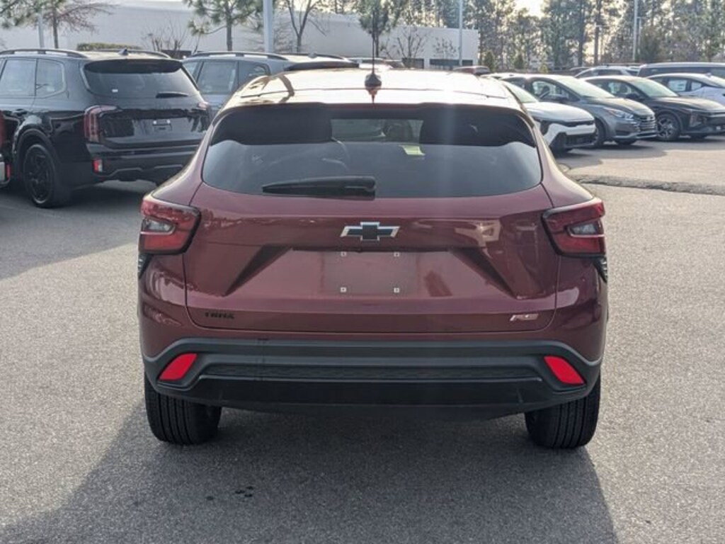 Used 2024 Chevrolet Trax 1RS SUV