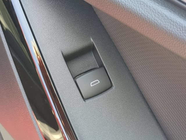 2027 Chevrolet Equinox LT - Photo 38