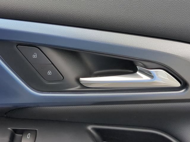 2025 Chevrolet Equinox EV LT - Photo 38