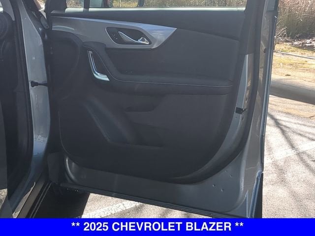 2025 Chevrolet Blazer 2LT - Photo 39