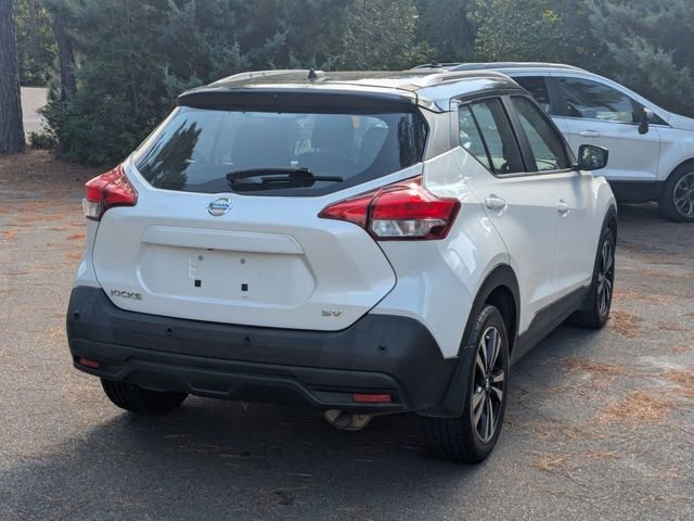 2020 Nissan Kicks SV photo 2