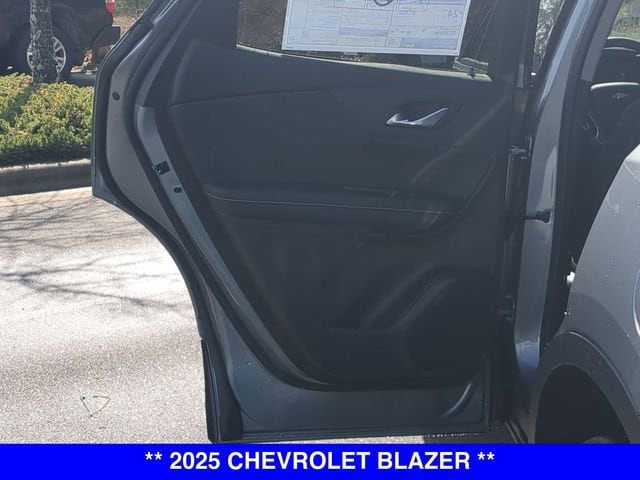 2025 Chevrolet Blazer 2LT - Photo 33