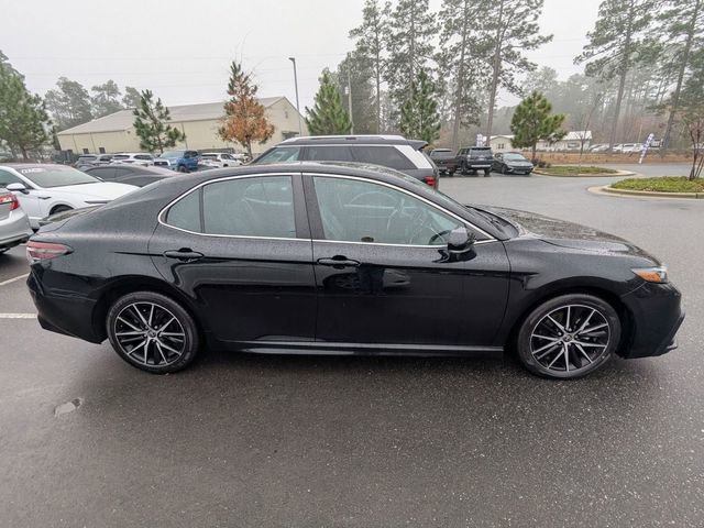 2024 Toyota Camry SE photo 2