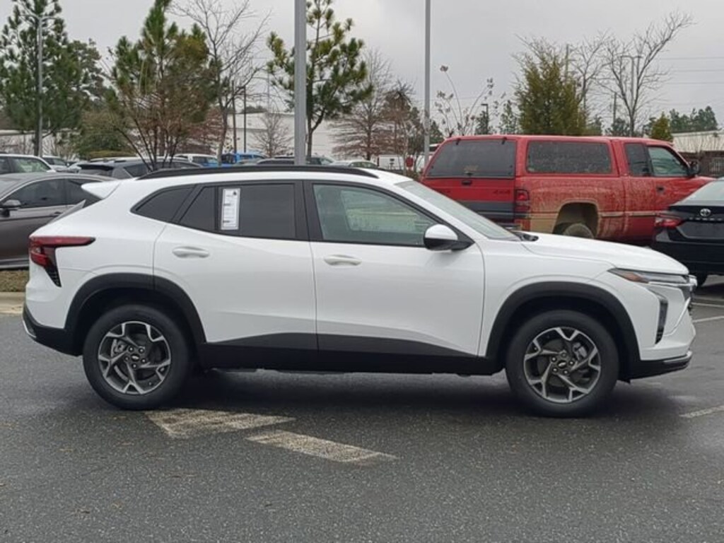 New 2026 Chevrolet Trax LT SUV