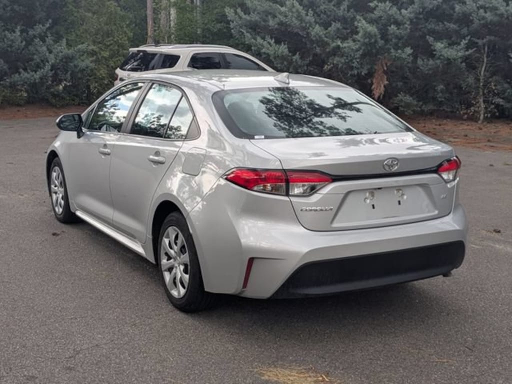 Used 2024 Toyota Corolla LE Sedan