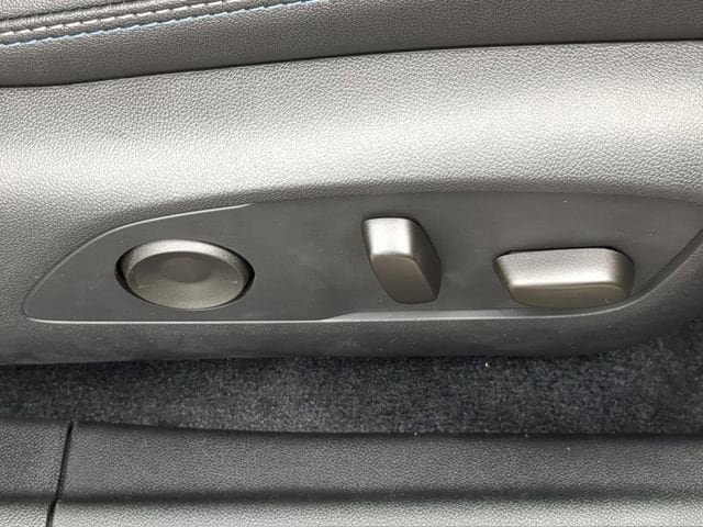2025 Chevrolet Equinox EV LT - Photo 46