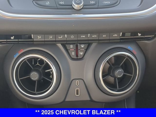 2025 Chevrolet Blazer 2LT - Photo 31