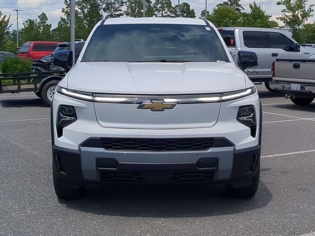 2025 Chevrolet Silverado EV LT - Photo 10