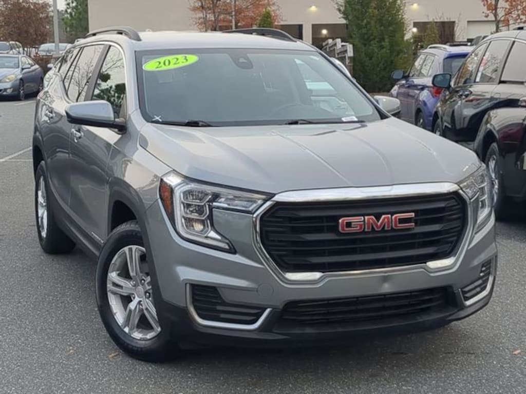 Used 2023 GMC Terrain SLE SUV